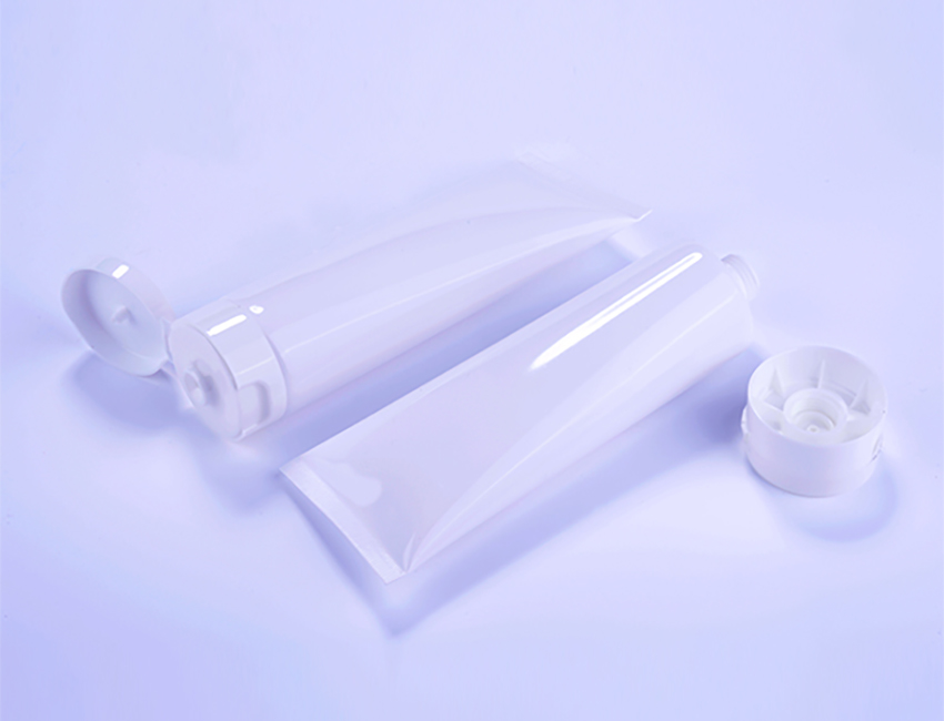 Soft Plastic Facial Cleaner Tube